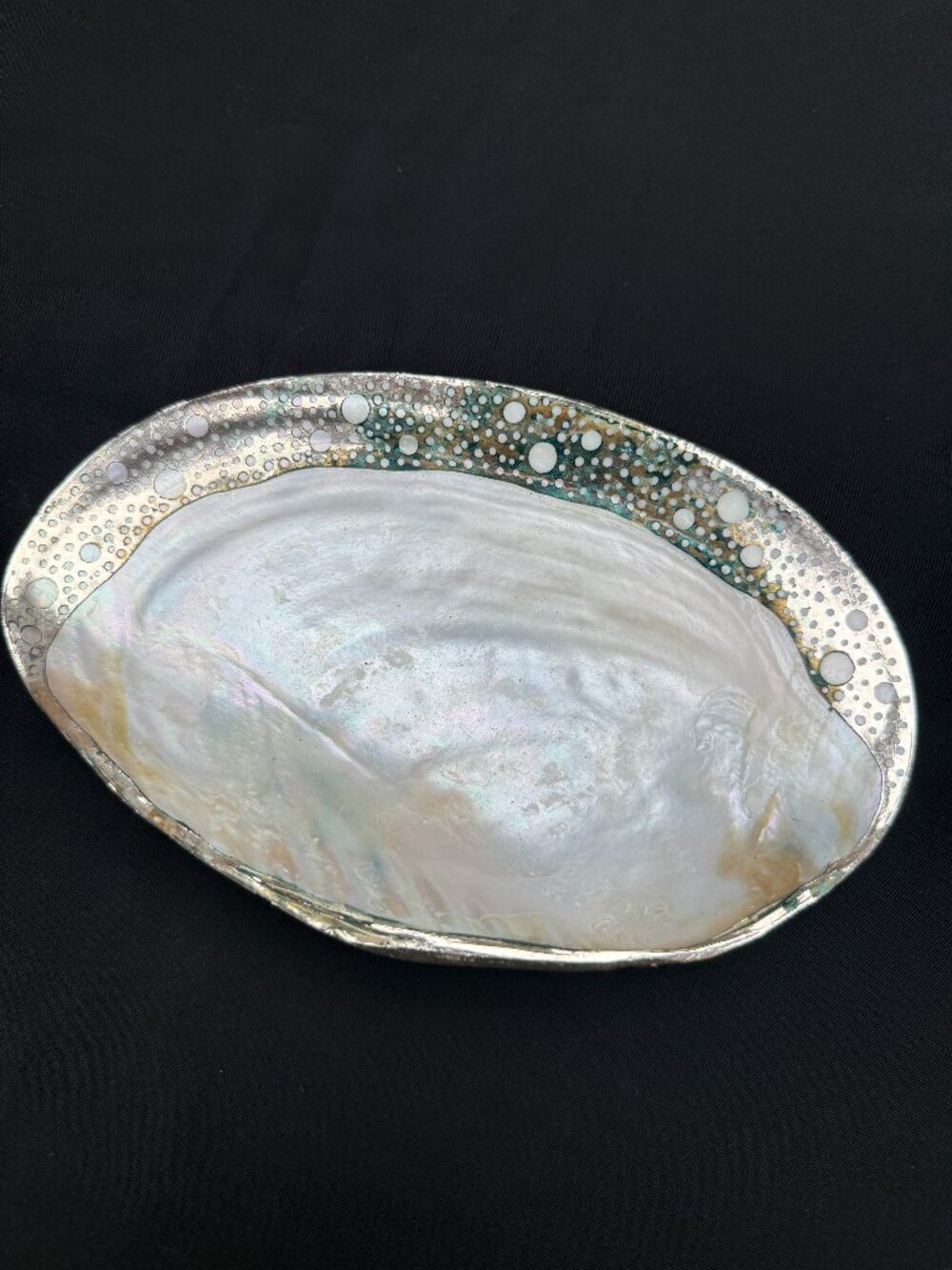 Tray Footed Cabebe Shell - 8"